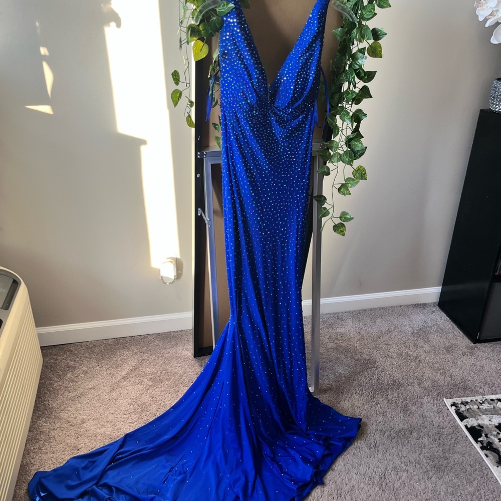 Elegant Prom Gowns with Accents